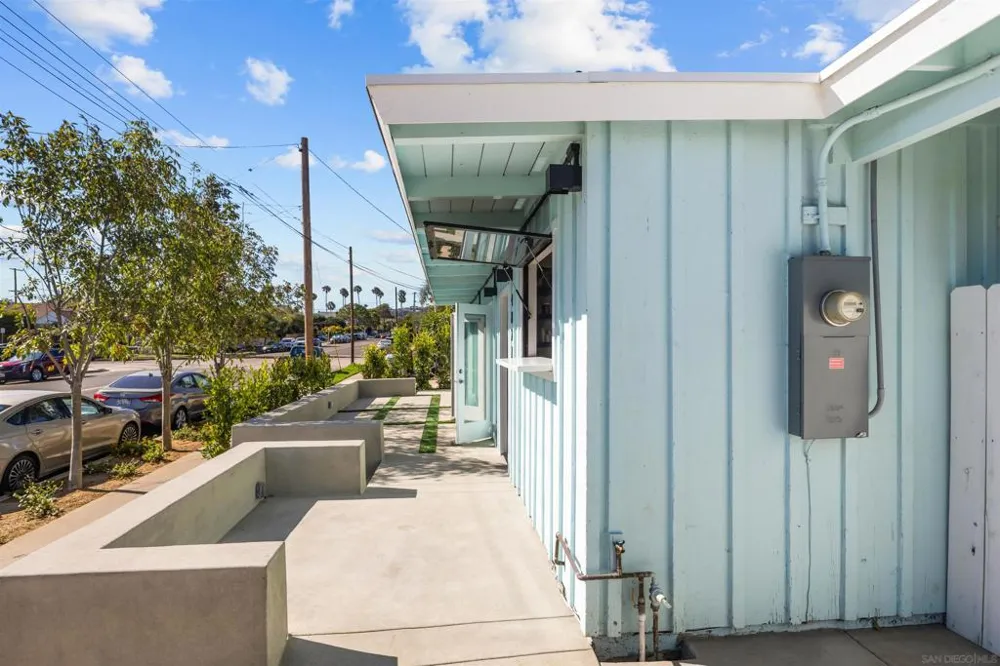 4827 Bayard St San Diego, CA 92109