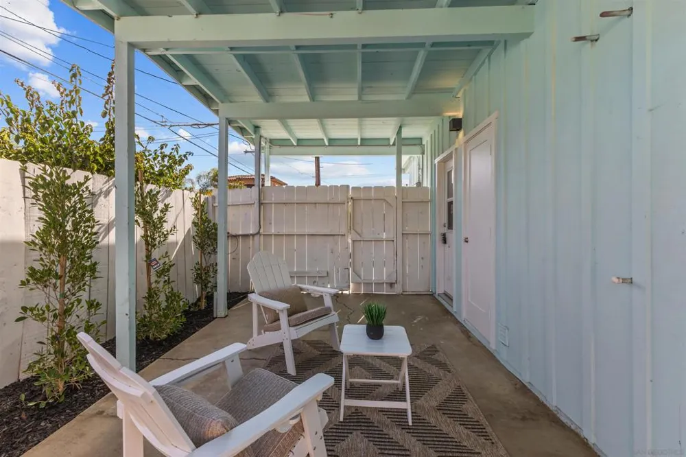 4827 Bayard St San Diego, CA 92109