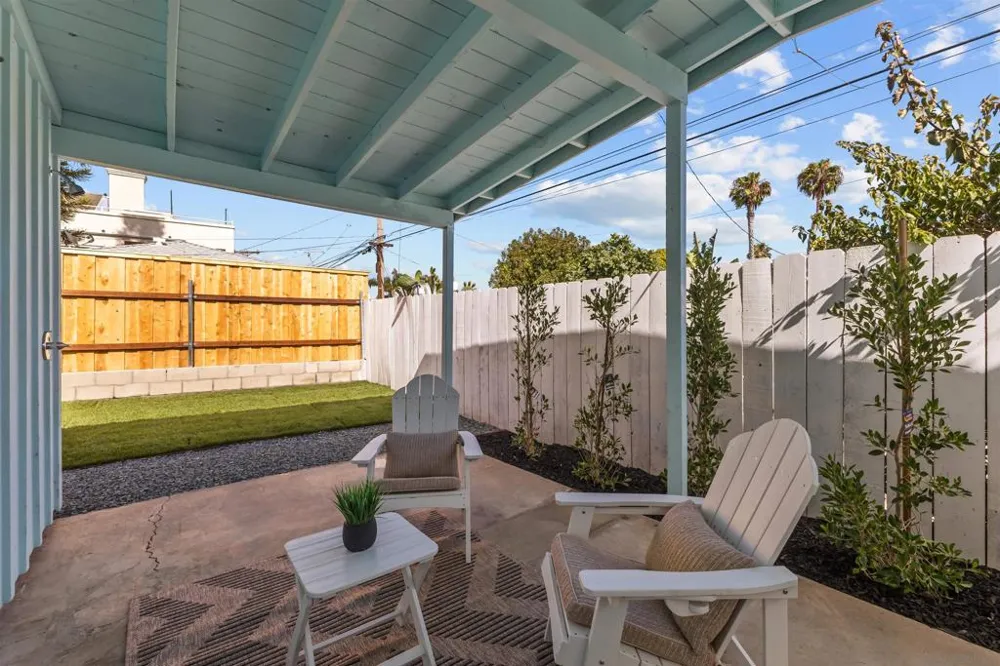 4827 Bayard St San Diego, CA 92109