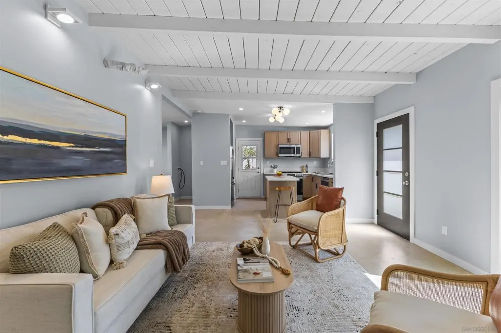 4827 Bayard St San Diego, CA 92109