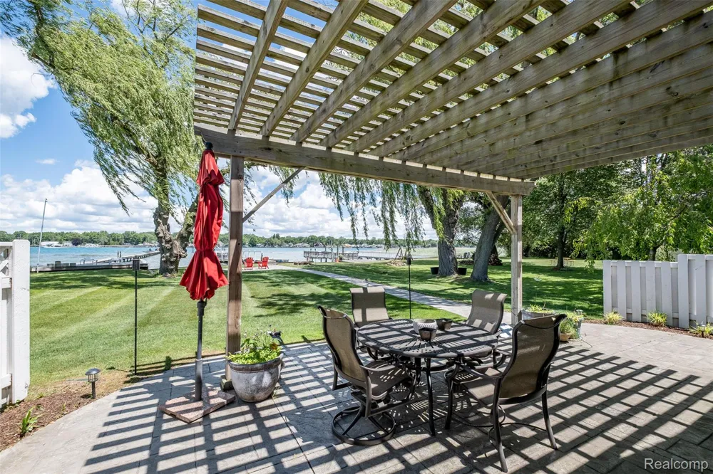 2100 Channel Drive Clay Township, MI 48028