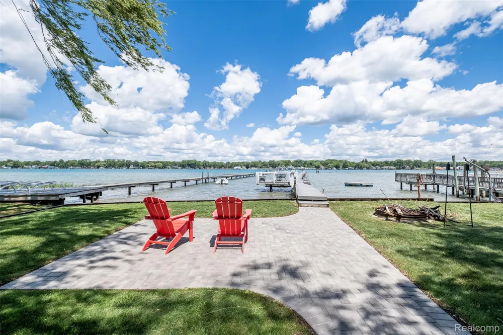 2100 Channel Drive Clay Township, MI 48028