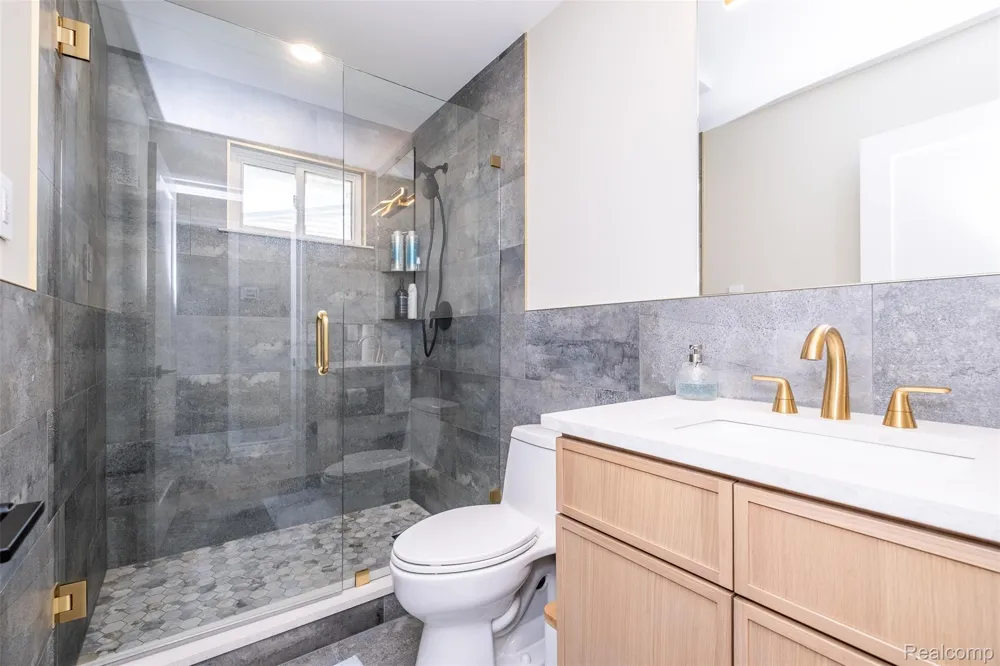 2100 Channel Drive Clay Township, MI 48028