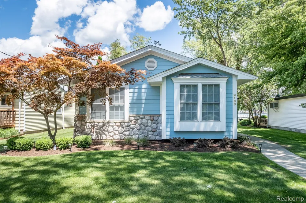 2100 Channel Drive Clay Township, MI 48028