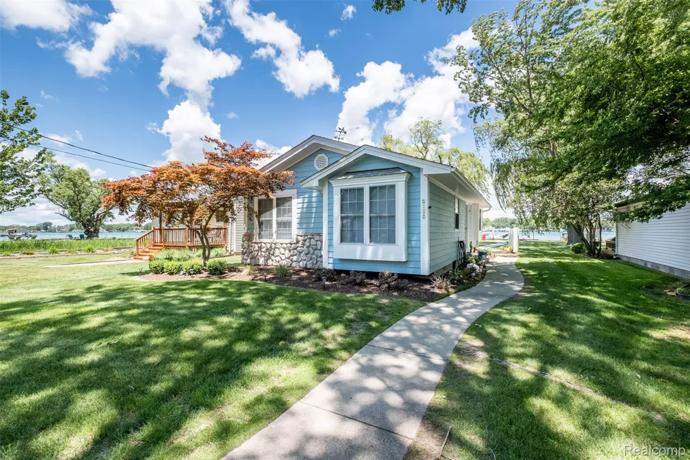 2100 Channel Drive Clay Township, MI 48028