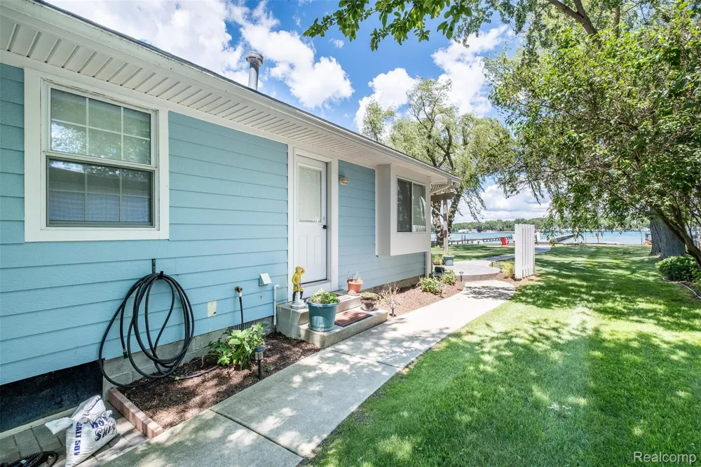 2100 Channel Drive Clay Township, MI 48028