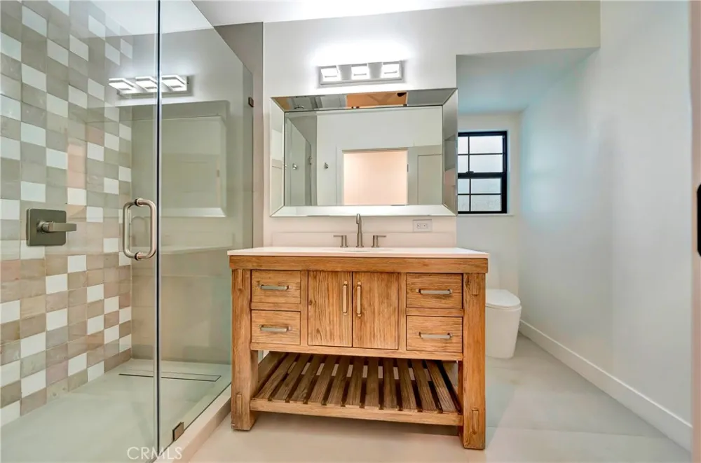 7401 Dempsey Ave Van Nuys, CA 91406
