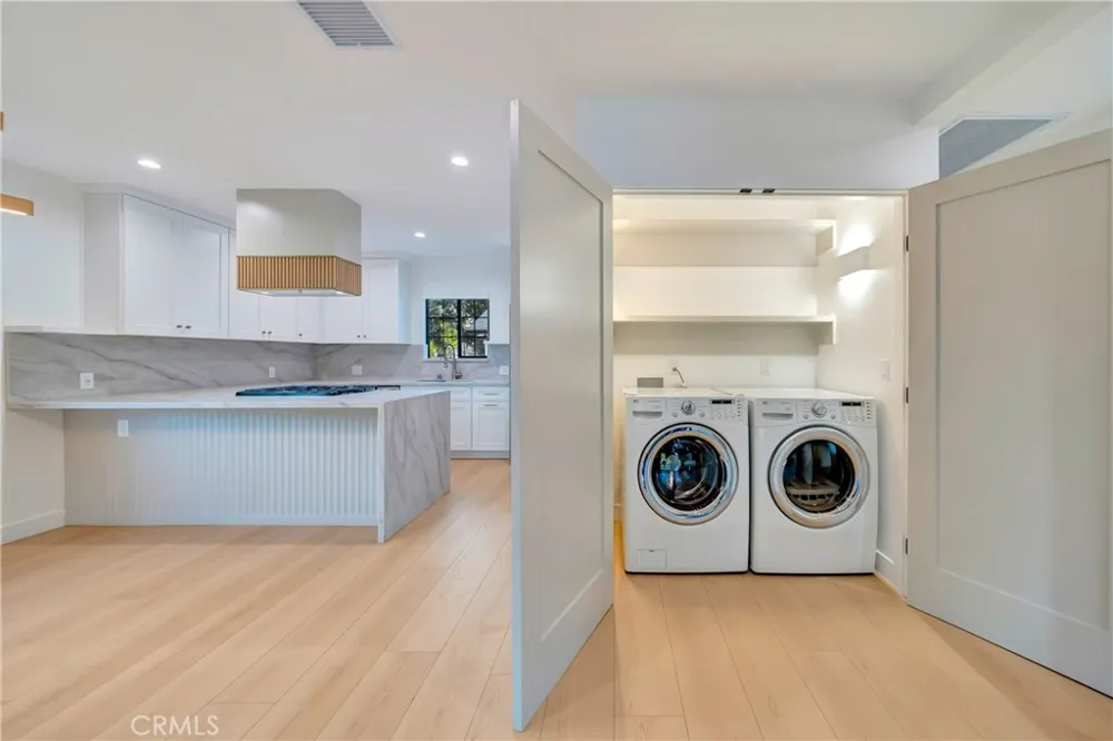 7401 Dempsey Ave Van Nuys, CA 91406
