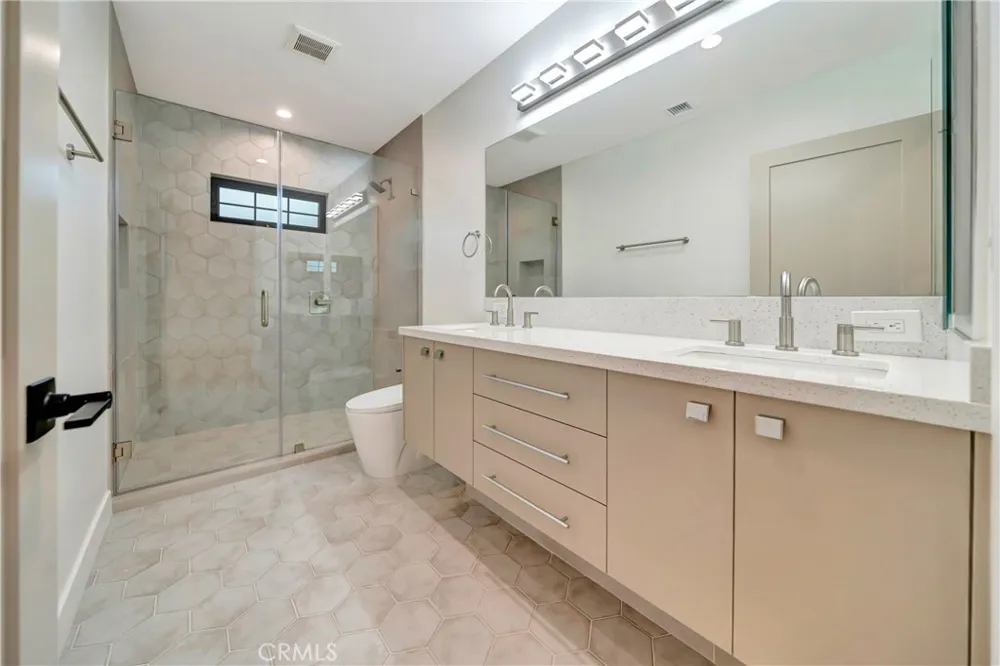7401 Dempsey Ave Van Nuys, CA 91406