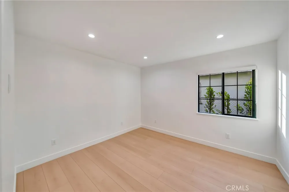 7401 Dempsey Ave Van Nuys, CA 91406