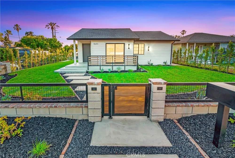 7401 Dempsey Ave Van Nuys, CA 91406