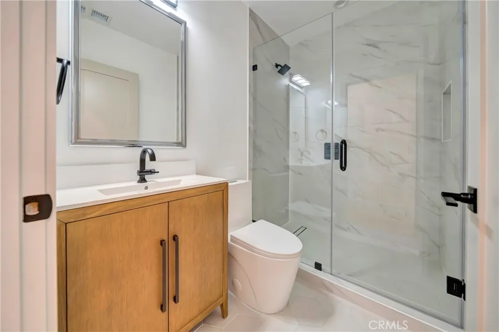 15741 Valerio St Van Nuys, CA 91406