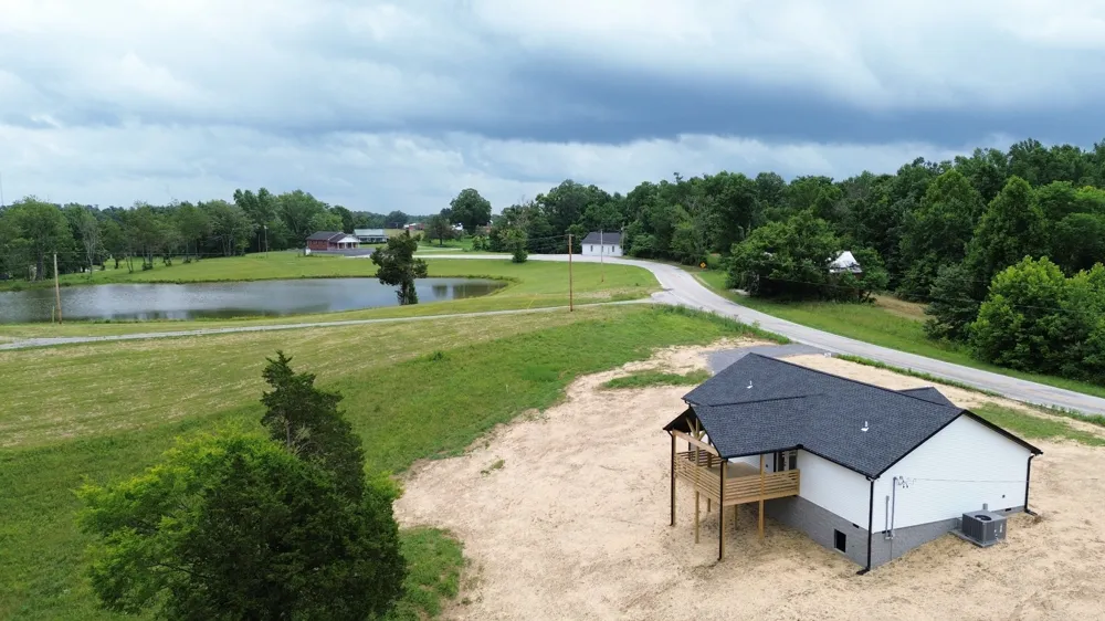 7208 Carthage Rd Pleasant Shade, TN 37145