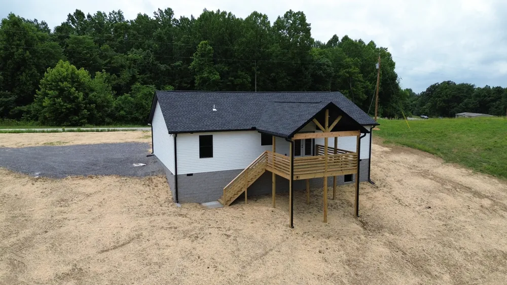 7208 Carthage Rd Pleasant Shade, TN 37145