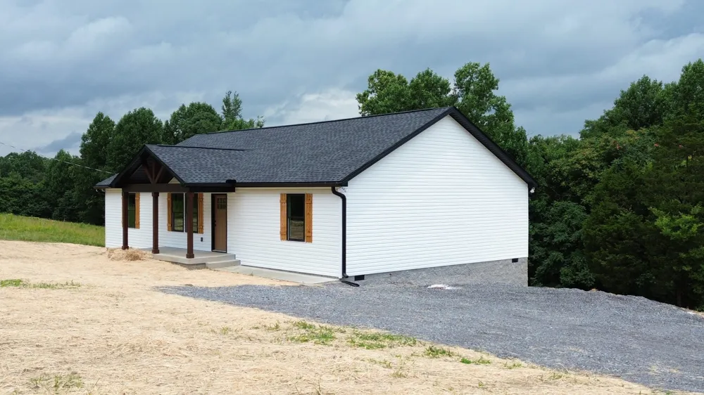 7208 Carthage Rd Pleasant Shade, TN 37145
