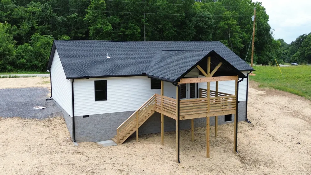 7208 Carthage Rd Pleasant Shade, TN 37145