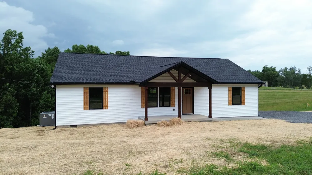 7208 Carthage Rd Pleasant Shade, TN 37145