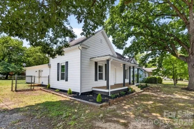 603 Thomas Street Reidsville, NC 27320
