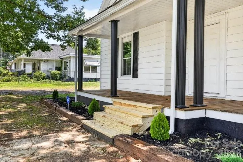 603 Thomas Street Reidsville, NC 27320