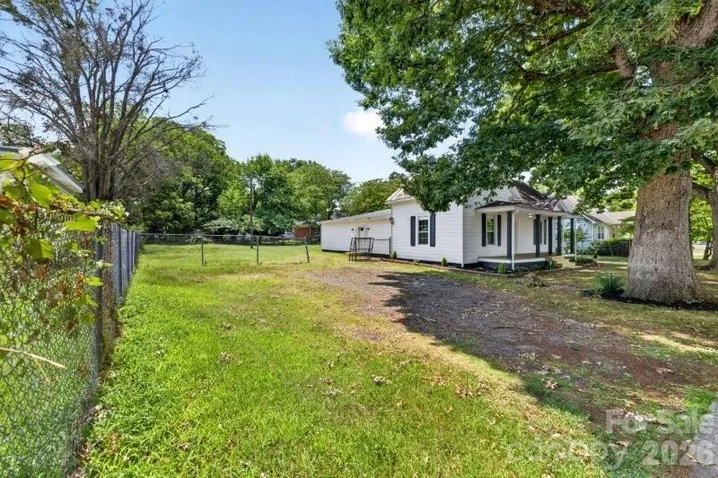 603 Thomas Street Reidsville, NC 27320