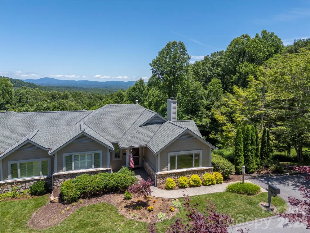 2 Meadow Ridge Lane Hendersonville, NC 28739