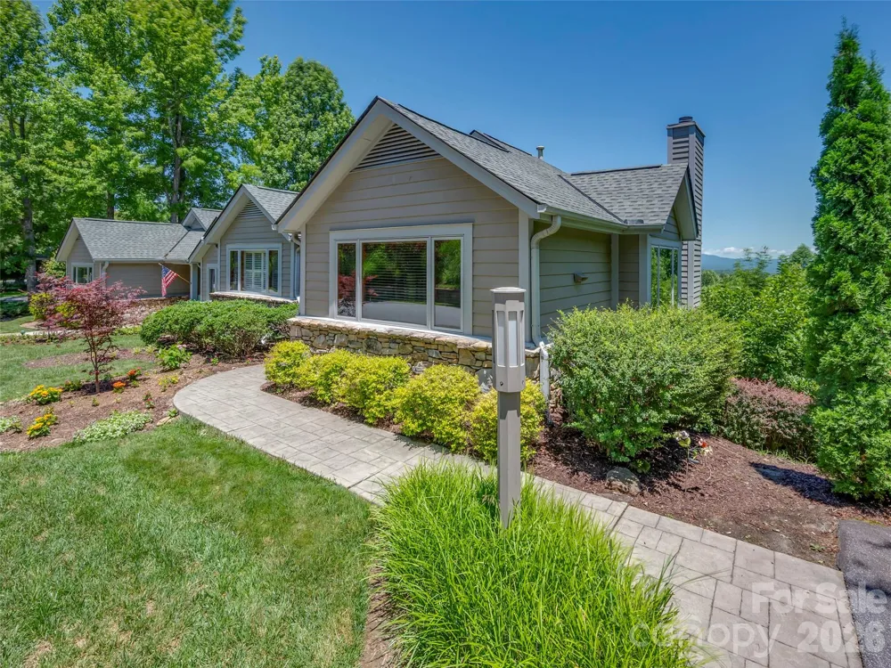 2 Meadow Ridge Lane Hendersonville, NC 28739
