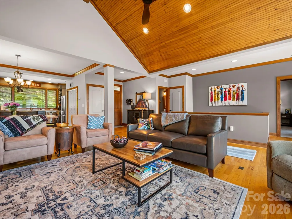 2 Meadow Ridge Lane Hendersonville, NC 28739