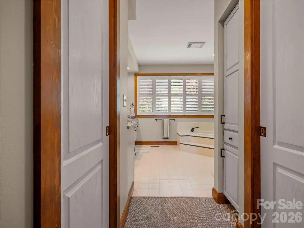 2 Meadow Ridge Lane Hendersonville, NC 28739