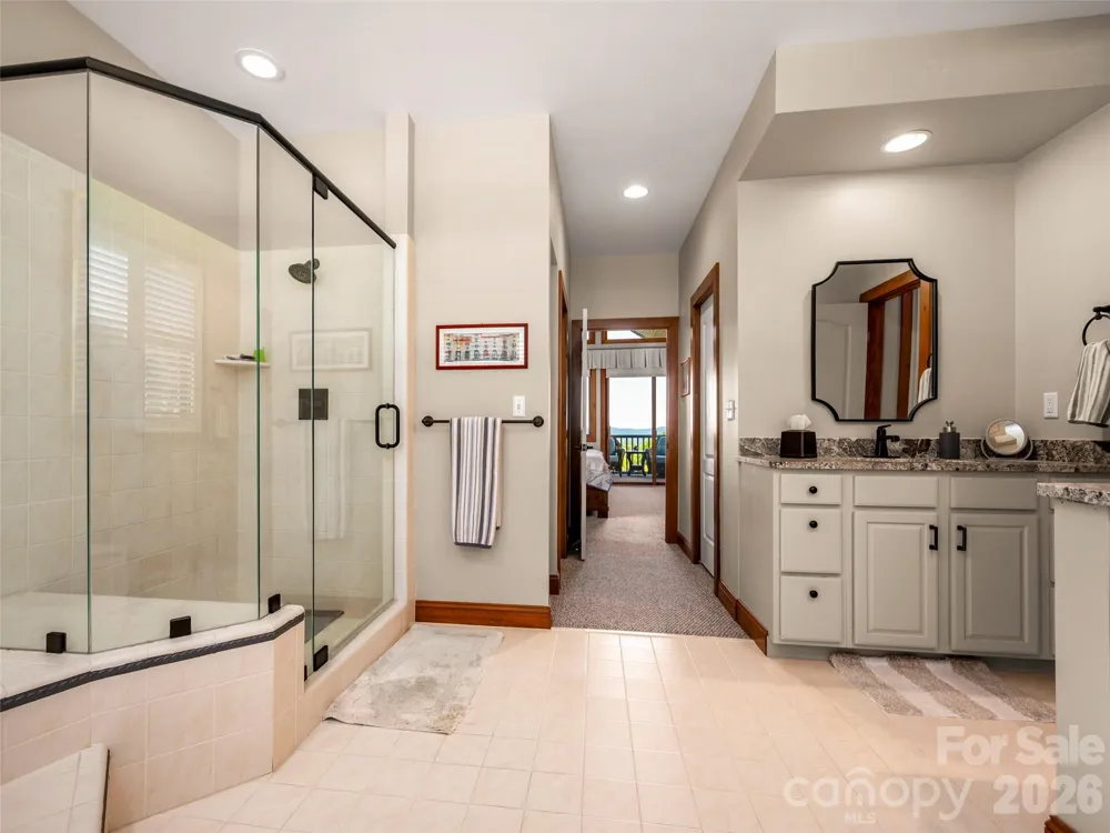 2 Meadow Ridge Lane Hendersonville, NC 28739