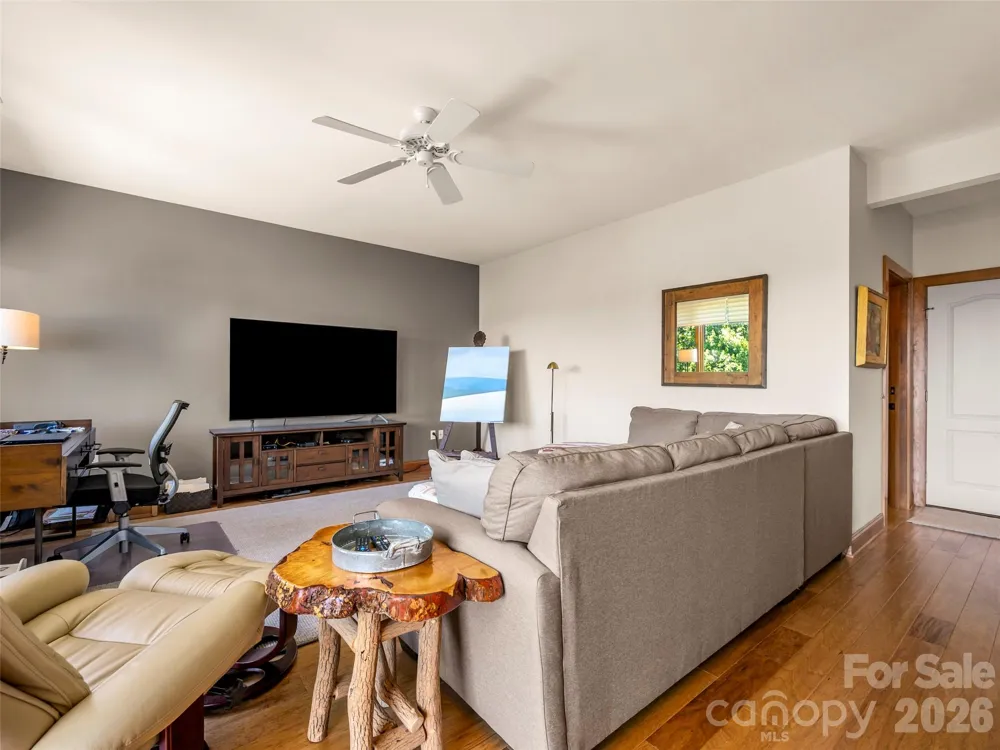 2 Meadow Ridge Lane Hendersonville, NC 28739