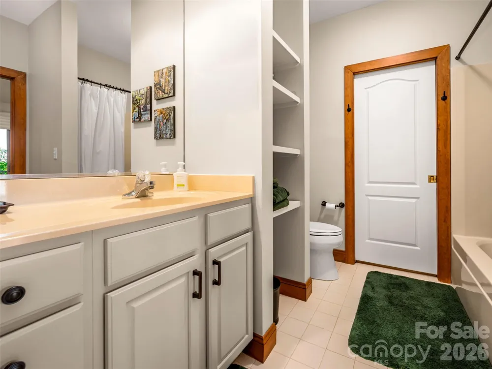 2 Meadow Ridge Lane Hendersonville, NC 28739
