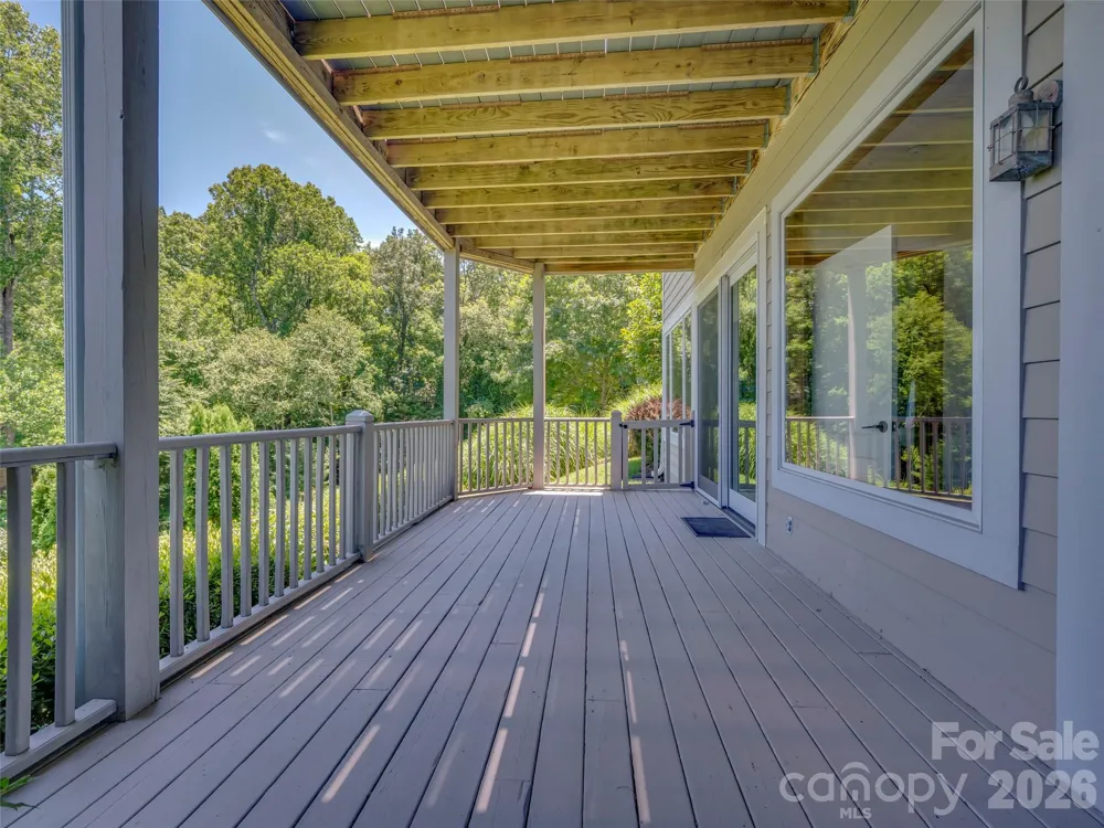 2 Meadow Ridge Lane Hendersonville, NC 28739