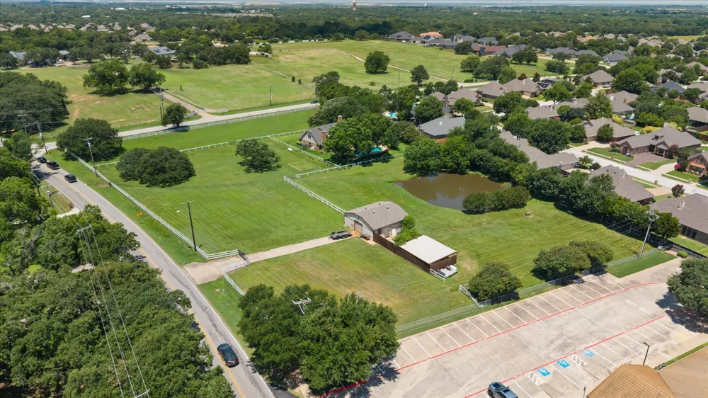 8111 Russell Curry Road Arlington, TX 76001