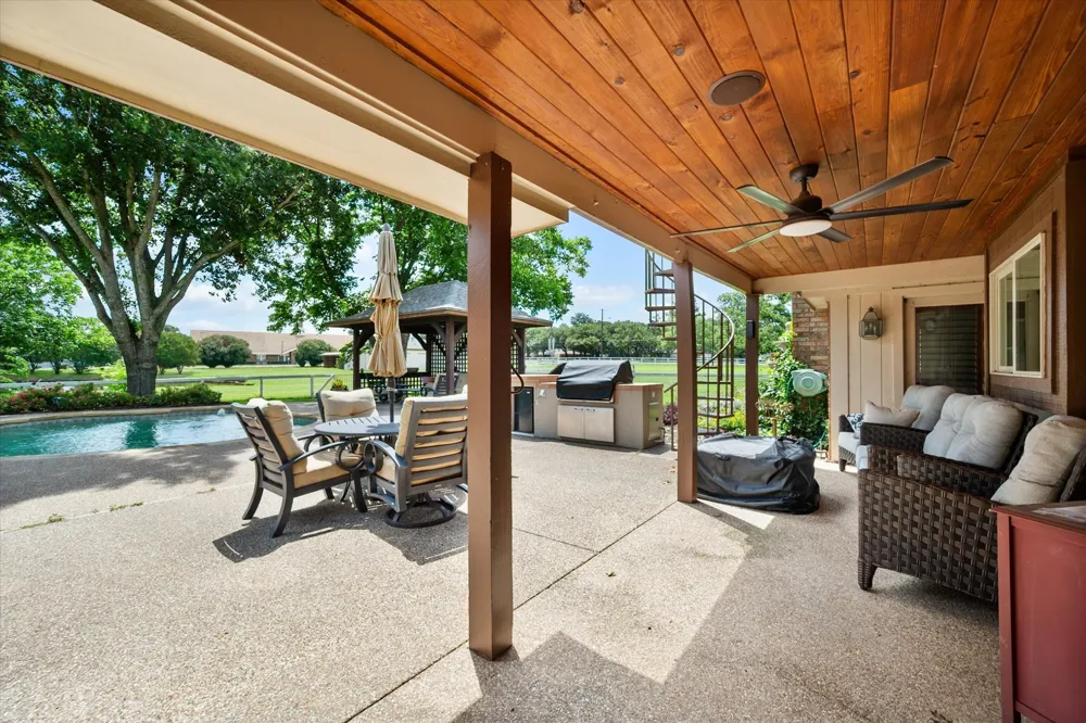 8111 Russell Curry Road Arlington, TX 76001