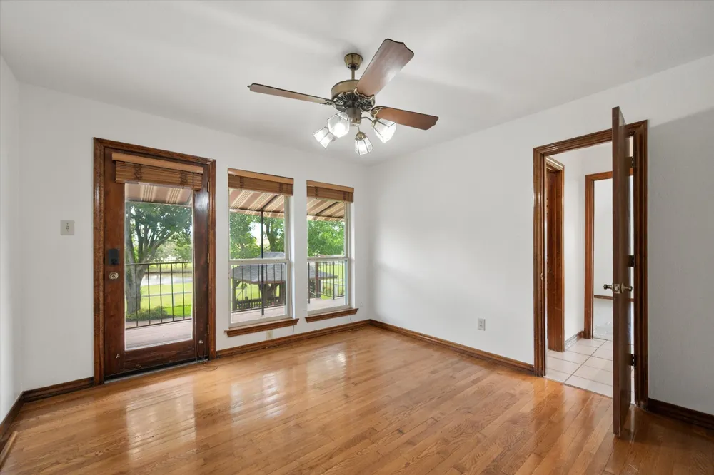 8111 Russell Curry Road Arlington, TX 76001