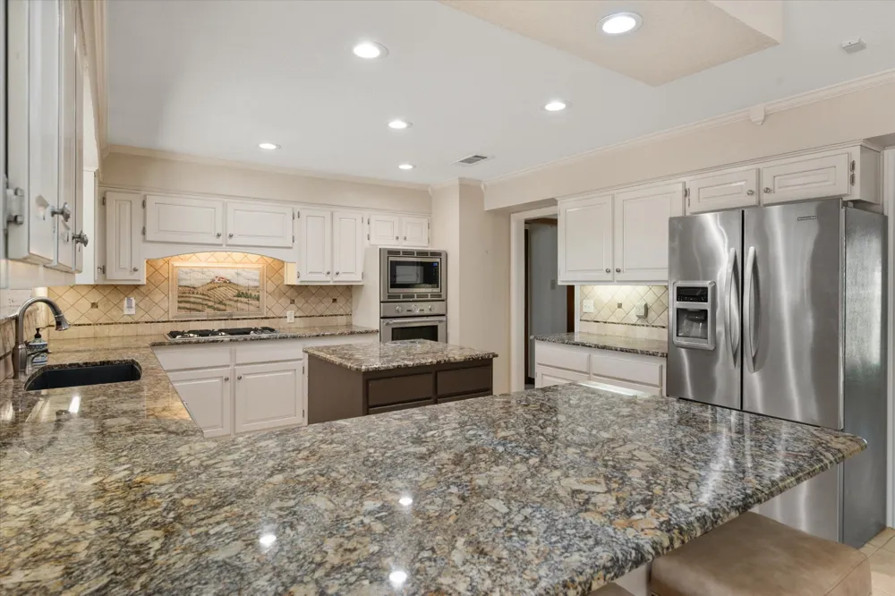 8111 Russell Curry Road Arlington, TX 76001