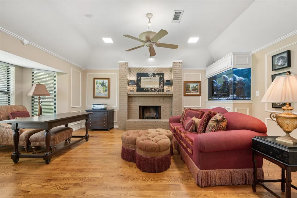 8111 Russell Curry Road Arlington, TX 76001