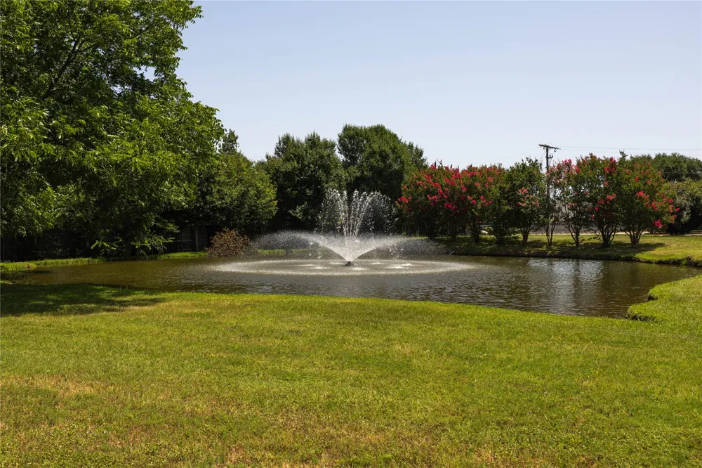 8111 Russell Curry Road Arlington, TX 76001