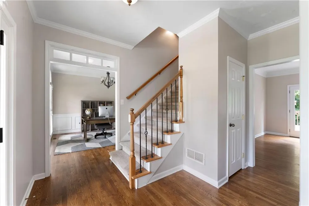 17 Lowry Way Euharlee, GA 30145