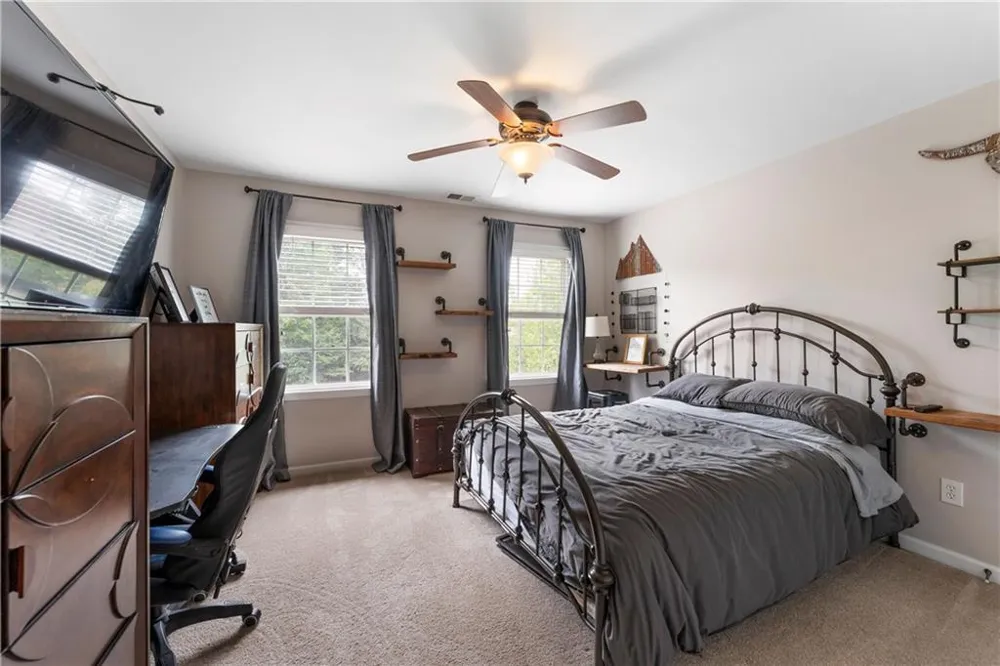 17 Lowry Way Euharlee, GA 30145