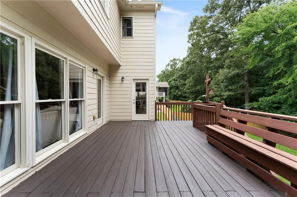 17 Lowry Way Euharlee, GA 30145