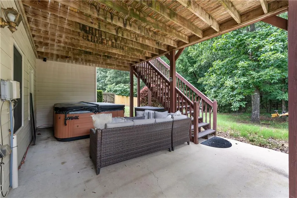 17 Lowry Way Euharlee, GA 30145