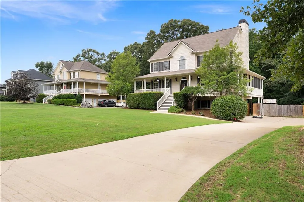 17 Lowry Way Euharlee, GA 30145