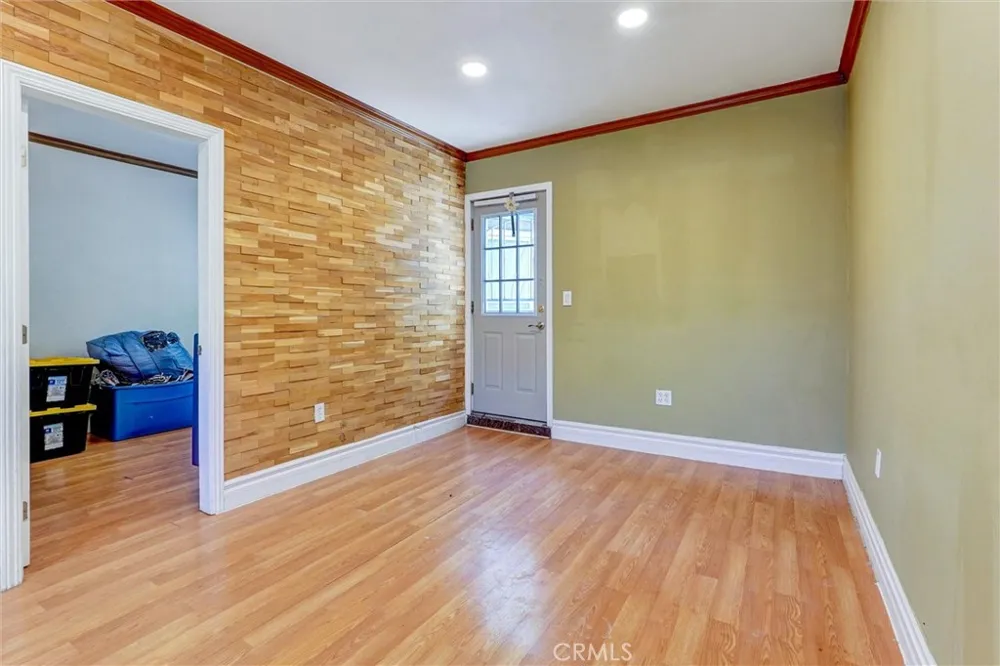 20355 Mobile Winnetka, CA 91306