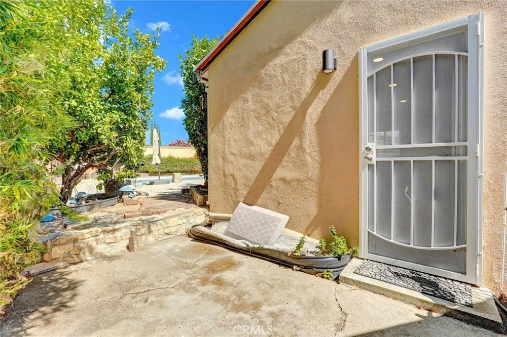 20355 Mobile Winnetka, CA 91306