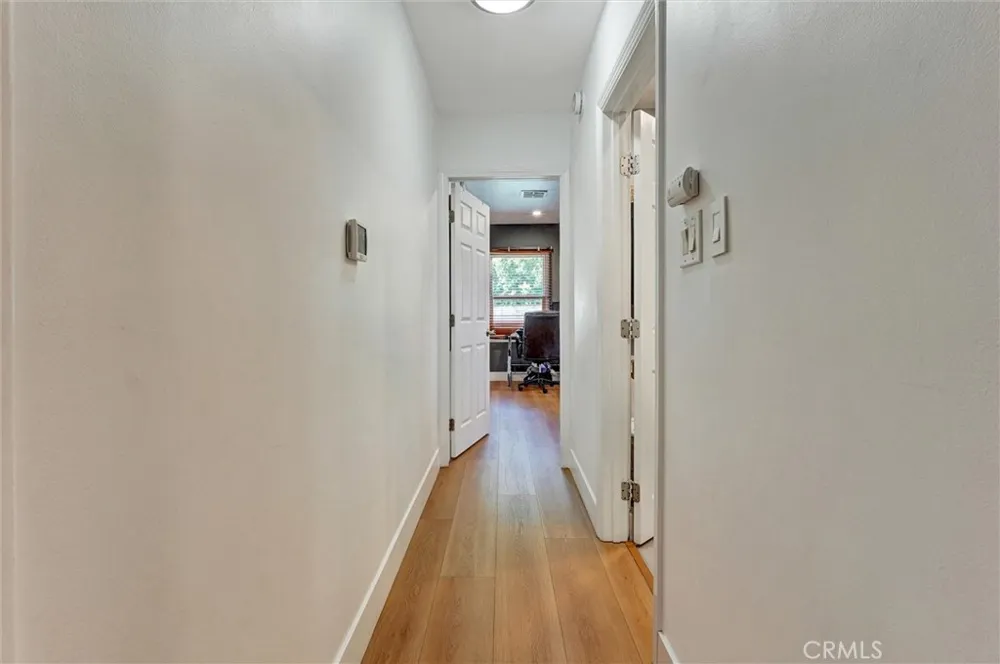 20355 Mobile Winnetka, CA 91306