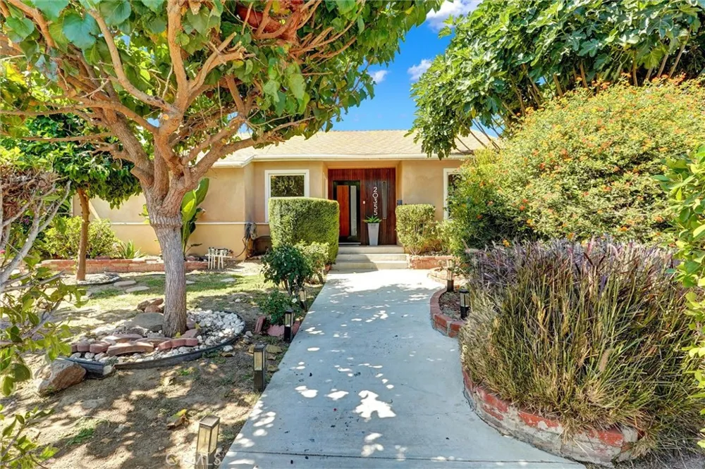 20355 Mobile Winnetka, CA 91306