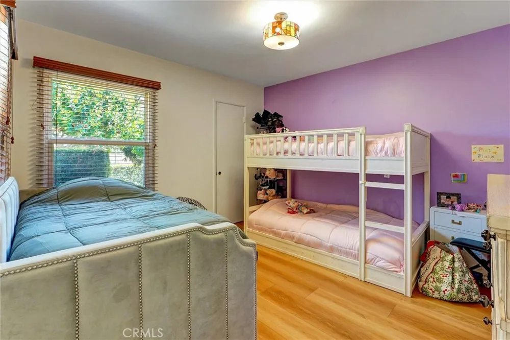 20355 Mobile Winnetka, CA 91306