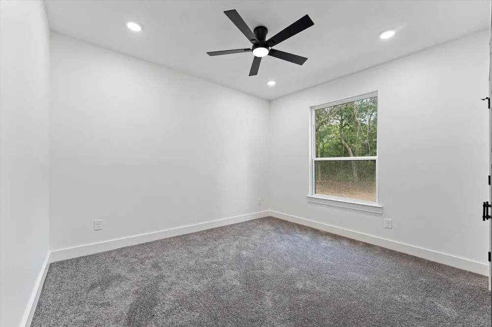 25301 Killarney Street Hempstead, TX 77445