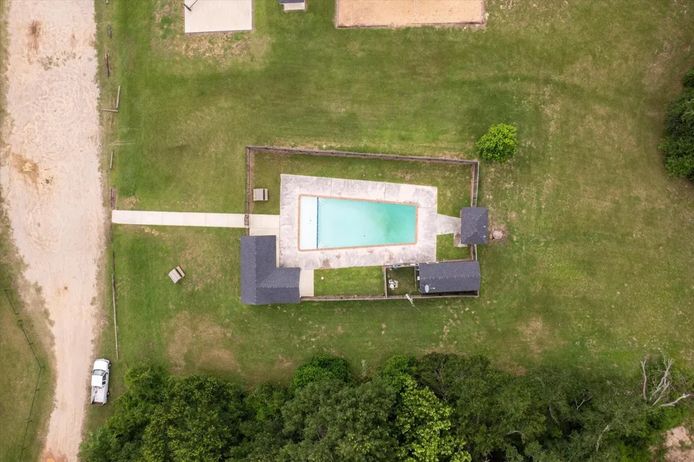 25301 Killarney Street Hempstead, TX 77445